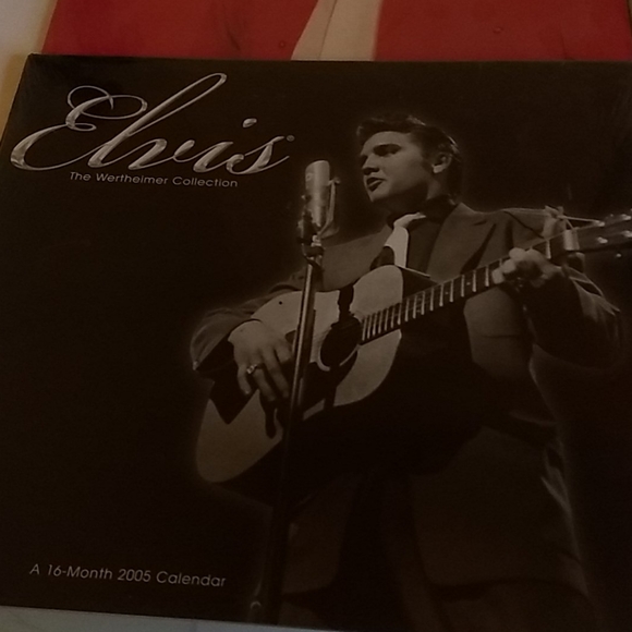 Four new Elvis Presley 16 month calendars - Picture 3 of 5